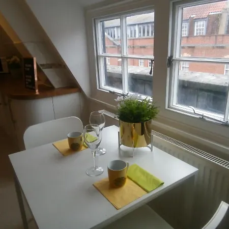 Number 13 - City Center Contemporary Fun Two Bed Flat Bs2 Διαμέρισμα